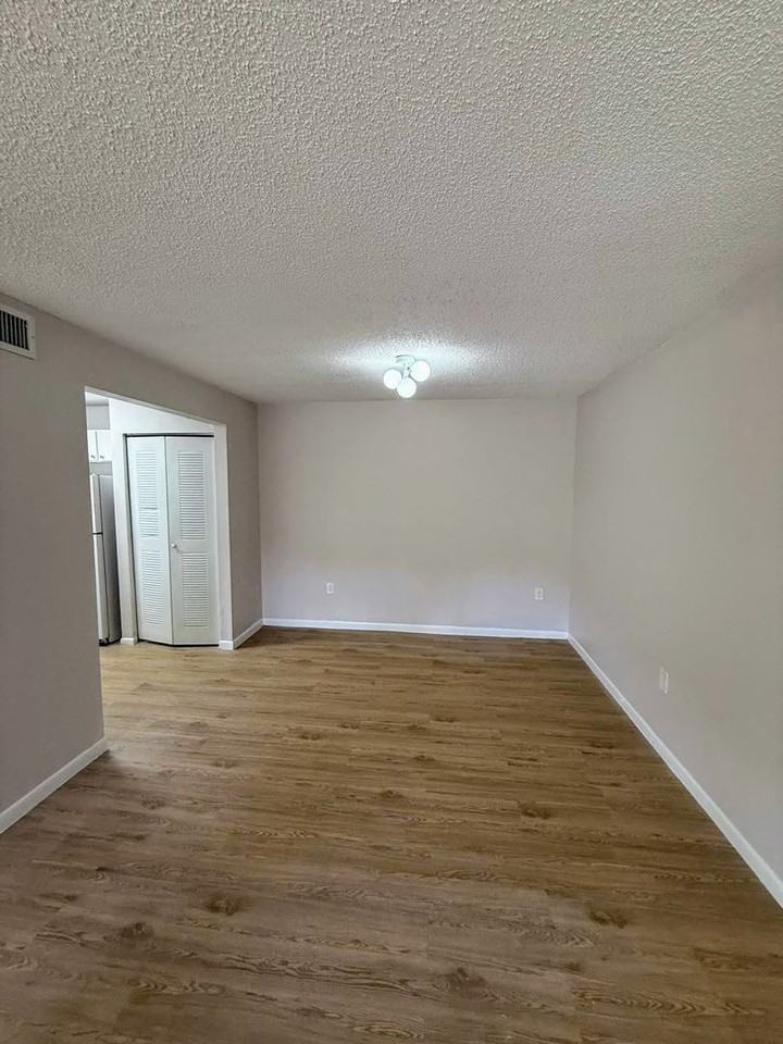 11505 Nw 22nd Ave #101 - Photo 2 of 24