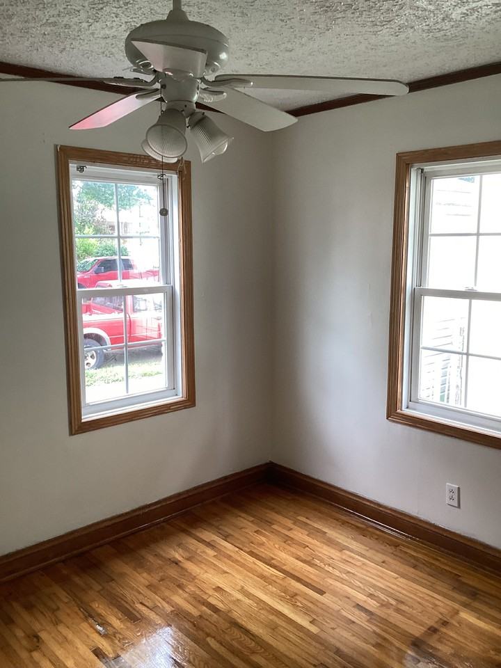 206 2nd Ave - Photo 3 of 13