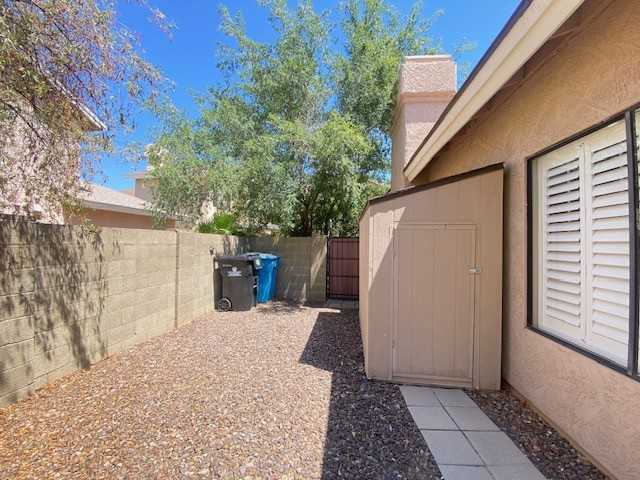 4201 W Kimberly Way - Photo 3 of 32