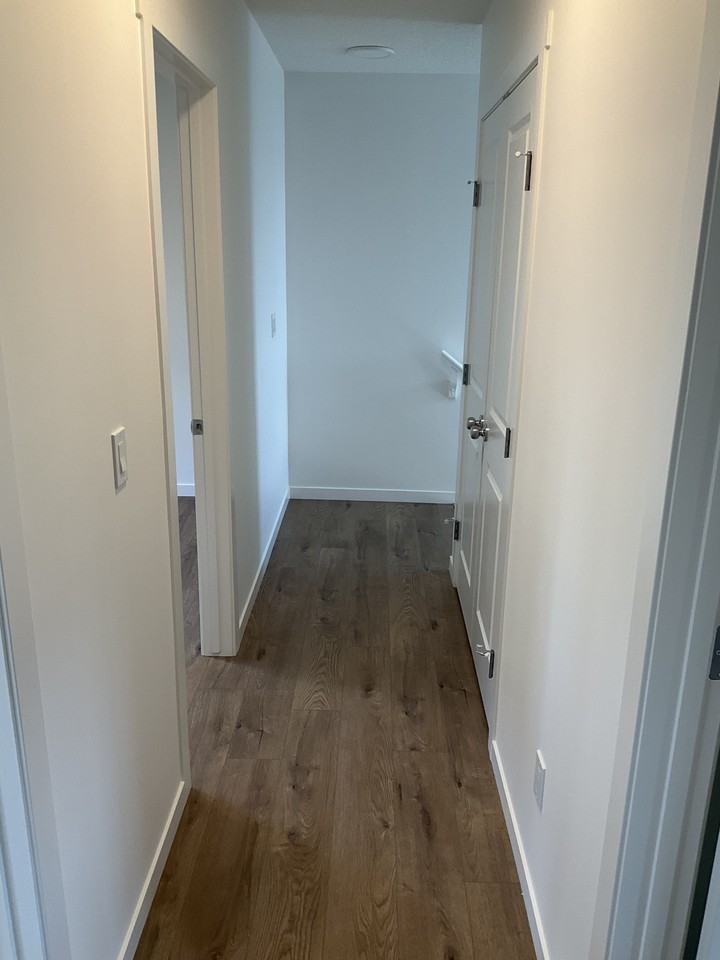 11411 46 St Nw - Photo 3 of 28