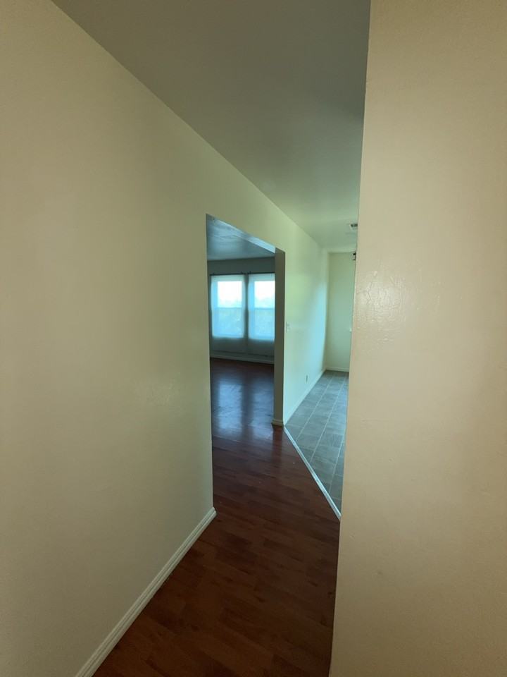 5365 Olympia Dr - Photo 3 of 40