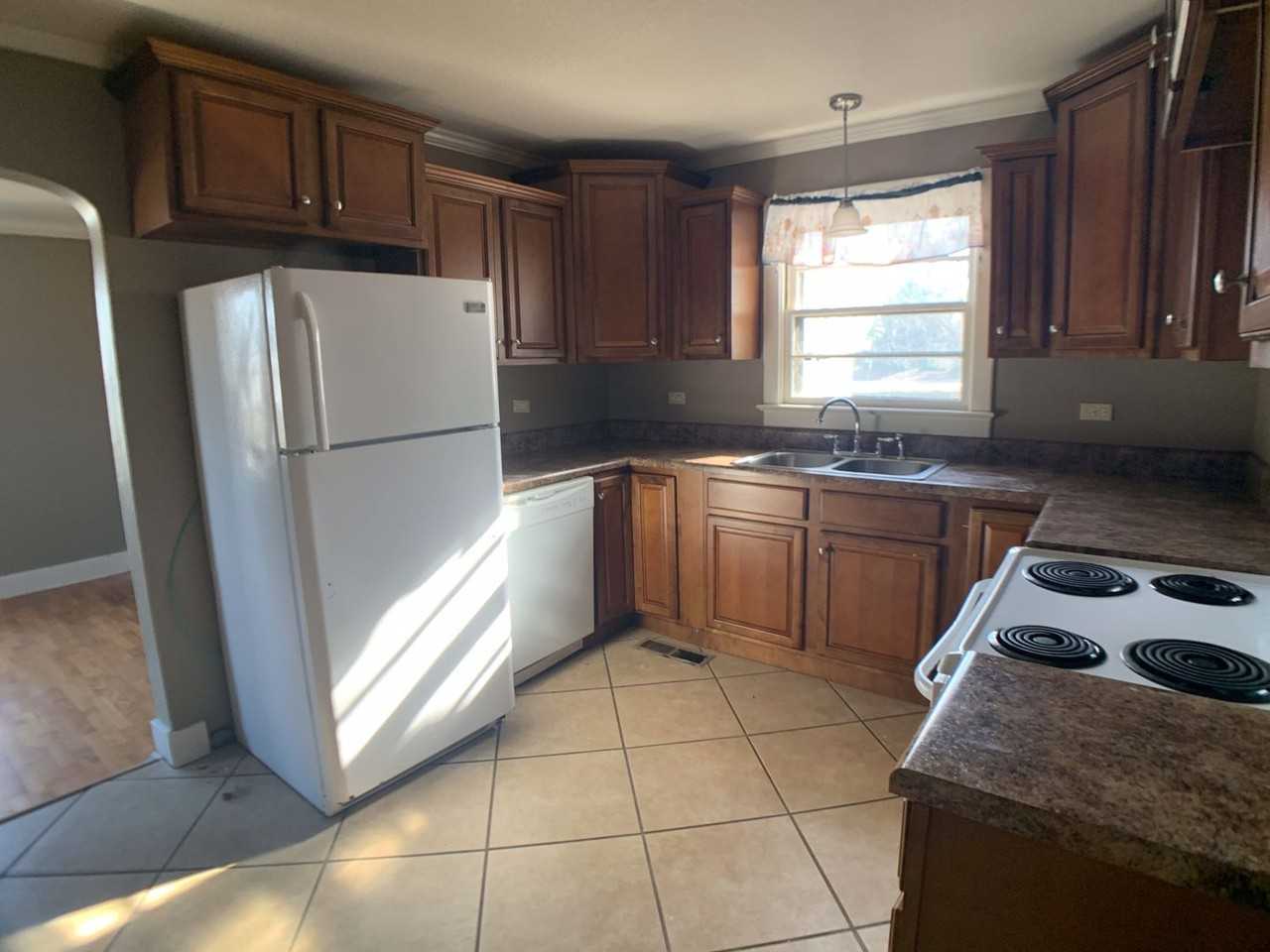 707 Sims Ave - Photo 2 of 8
