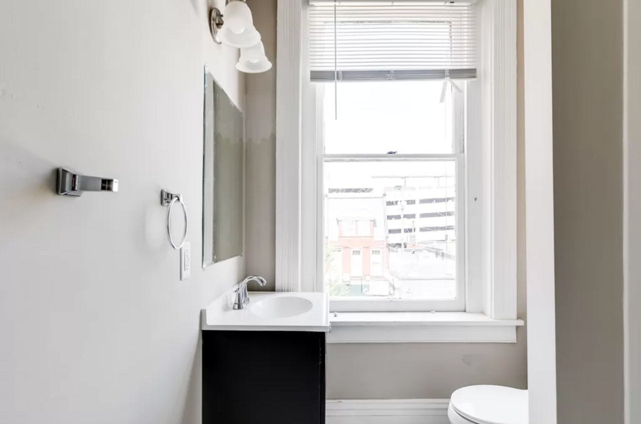 939 West Grace Street - Photo 2 of 42