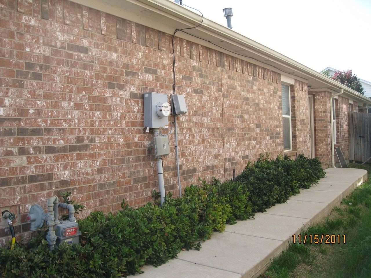 6421 Geneva Ln - Photo 2 of 23