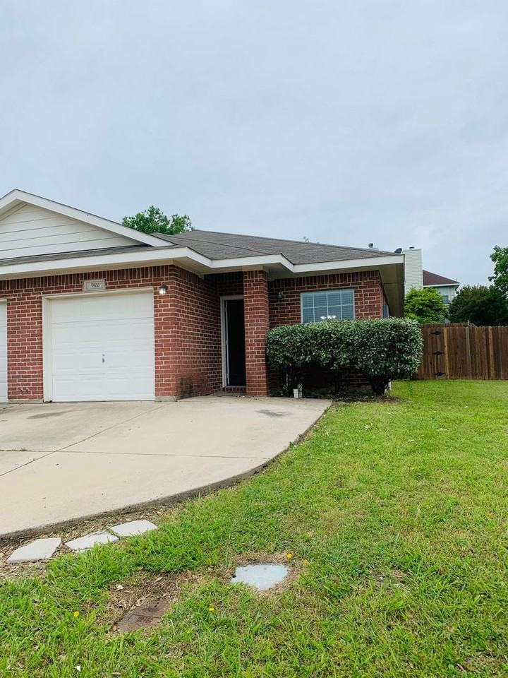5900 Lovingham Ct - Photo 2 of 39