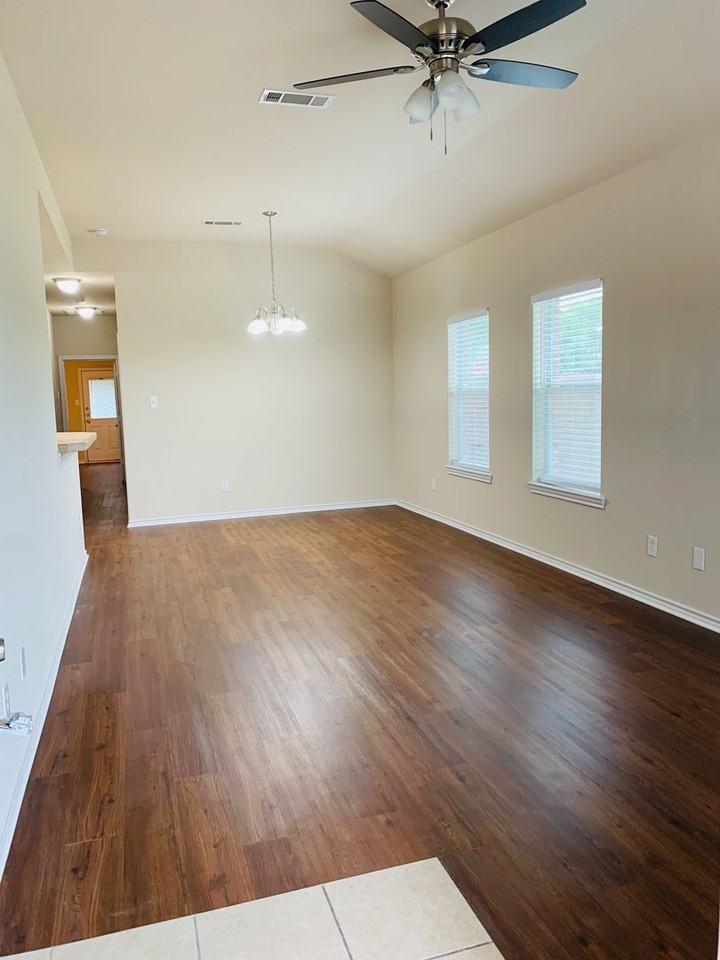 5900 Lovingham Ct - Photo 4 of 39