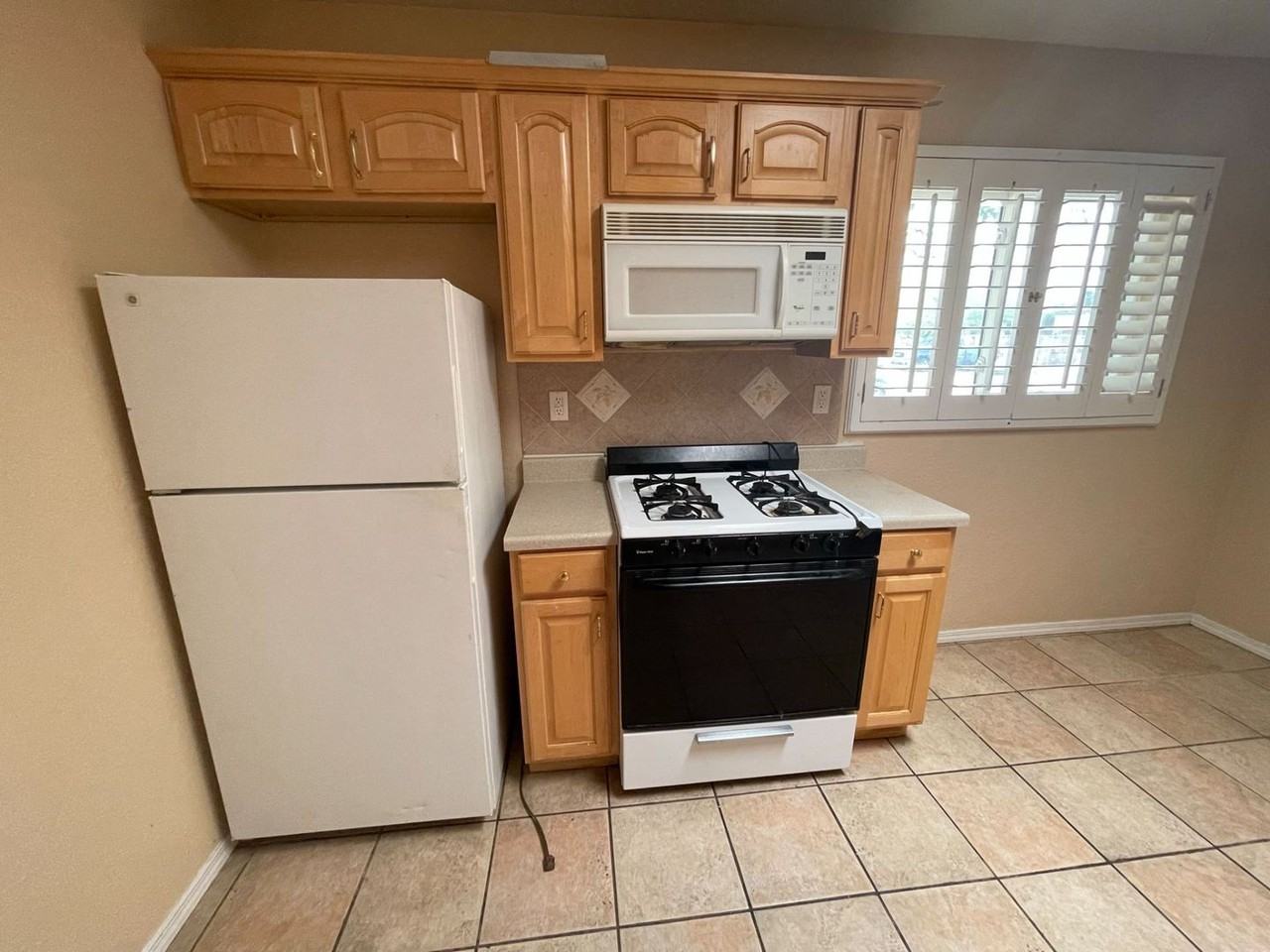 4931 Maxwell Ave - Photo 7 of 18