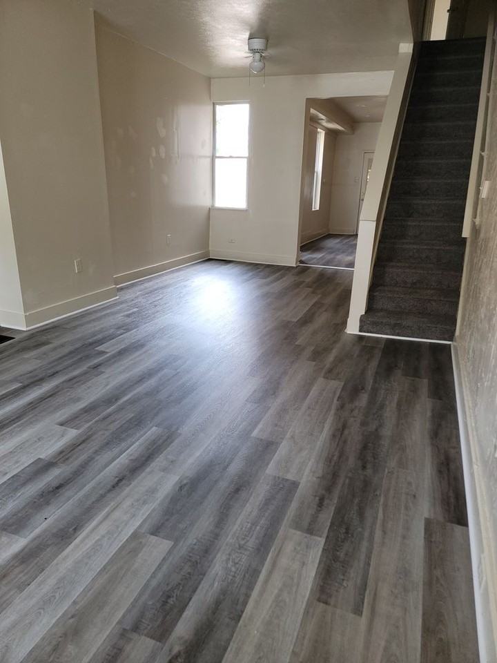 451 Juniper St - Photo 3 of 7