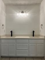 714 Parkview Cir - Photo 1 of 1