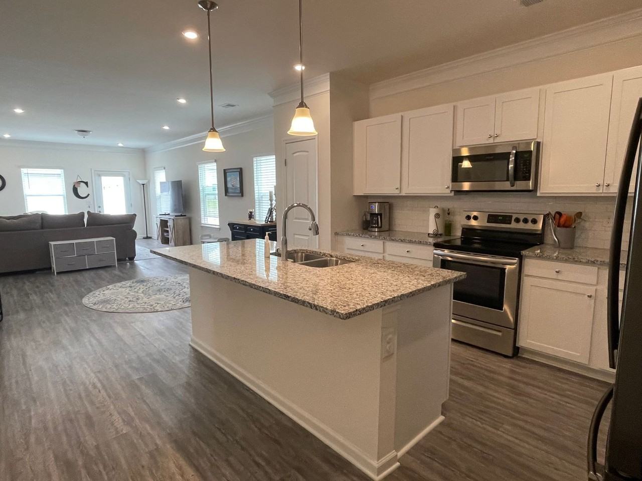 613 Tines Dr - Photo 4 of 35