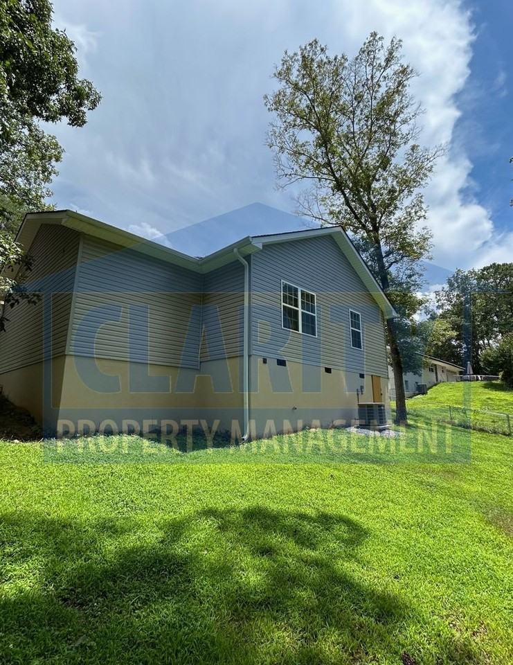 2560 Humphrey Bridge Rd Sw - Photo 4 of 26