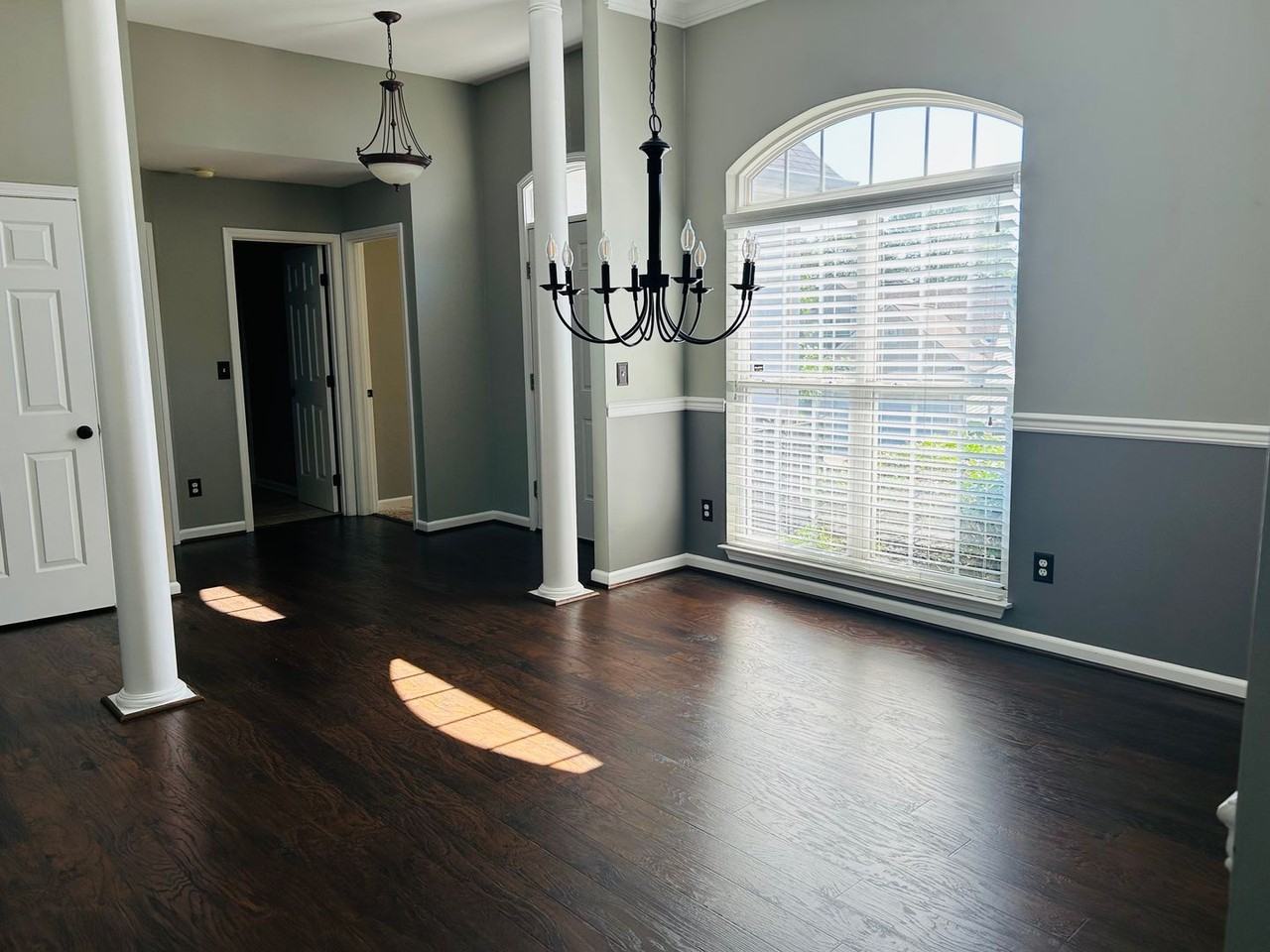 711 Dutchman Ct - Photo 5 of 50