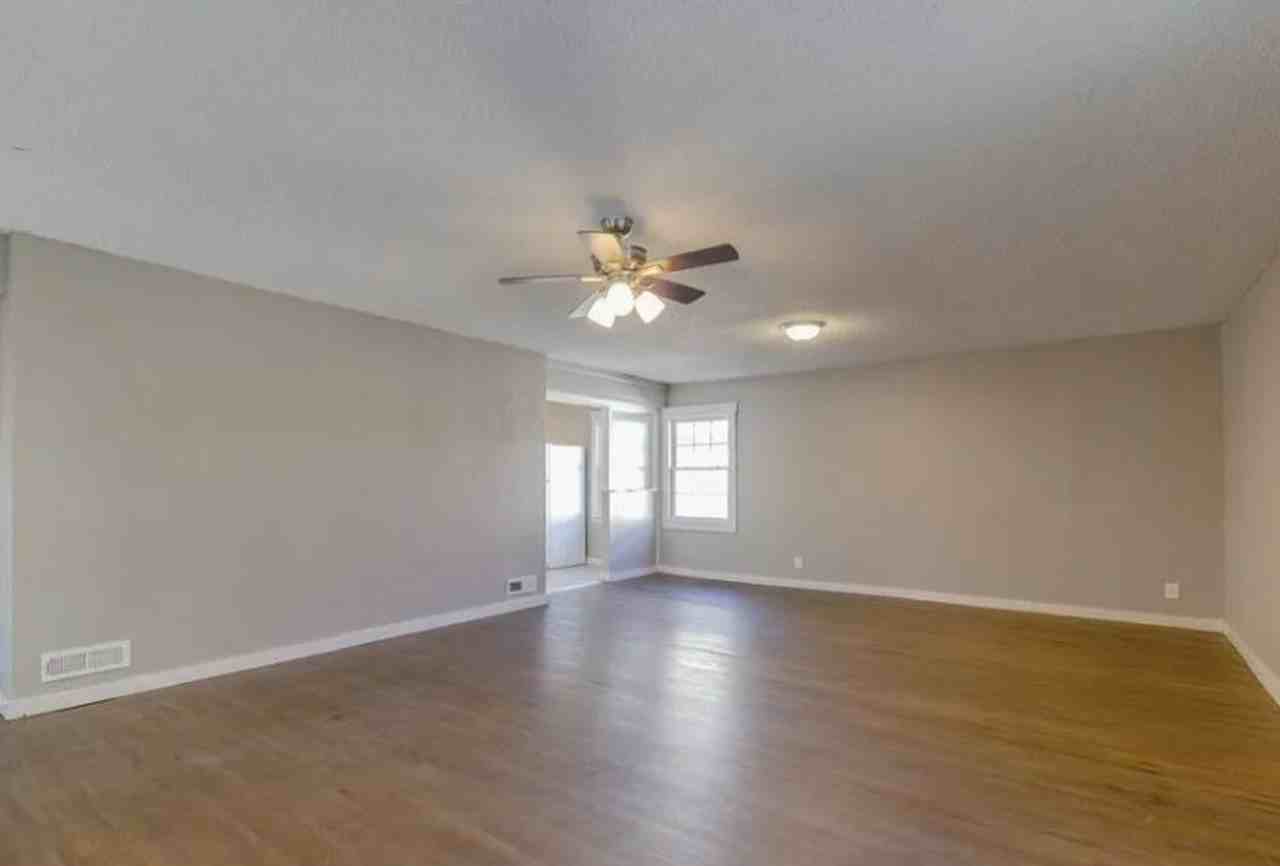 2656 E Grail St - Photo 3 of 15