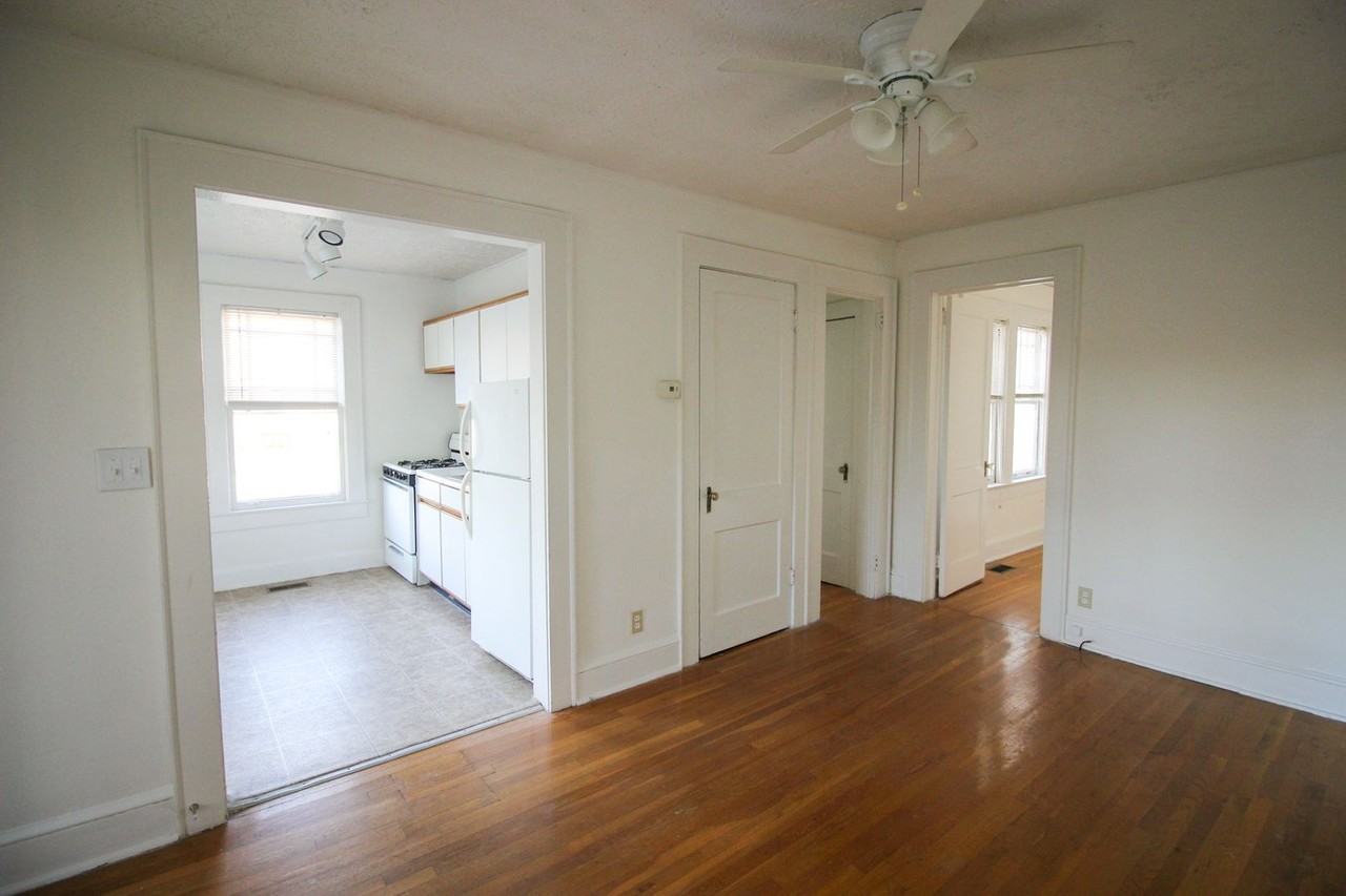 108 E Ponce De Leon Ave - Photo 2 of 8