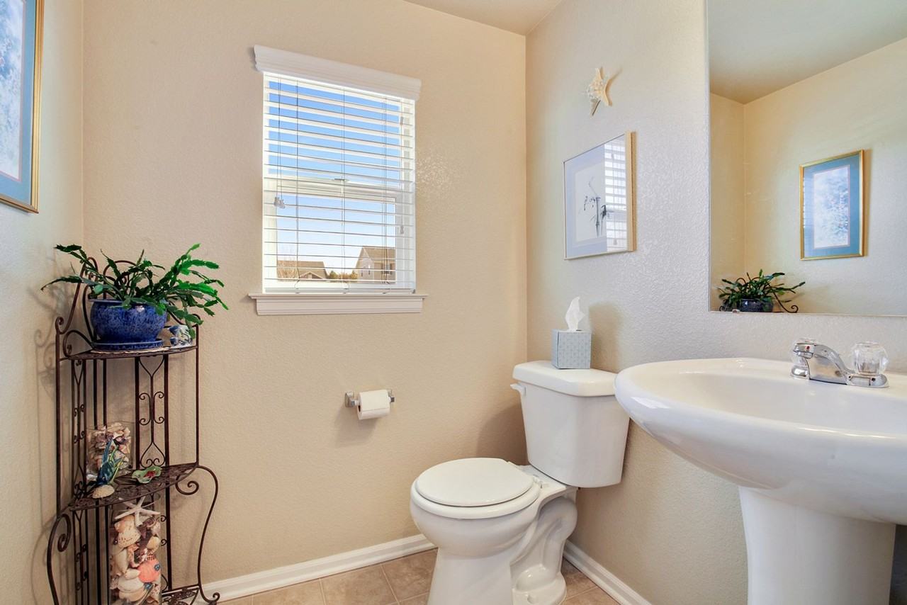 5775 Danube St - Photo 3 of 15