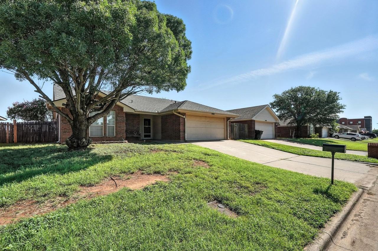 4410 Bob O Link Dr - Photo 2 of 34