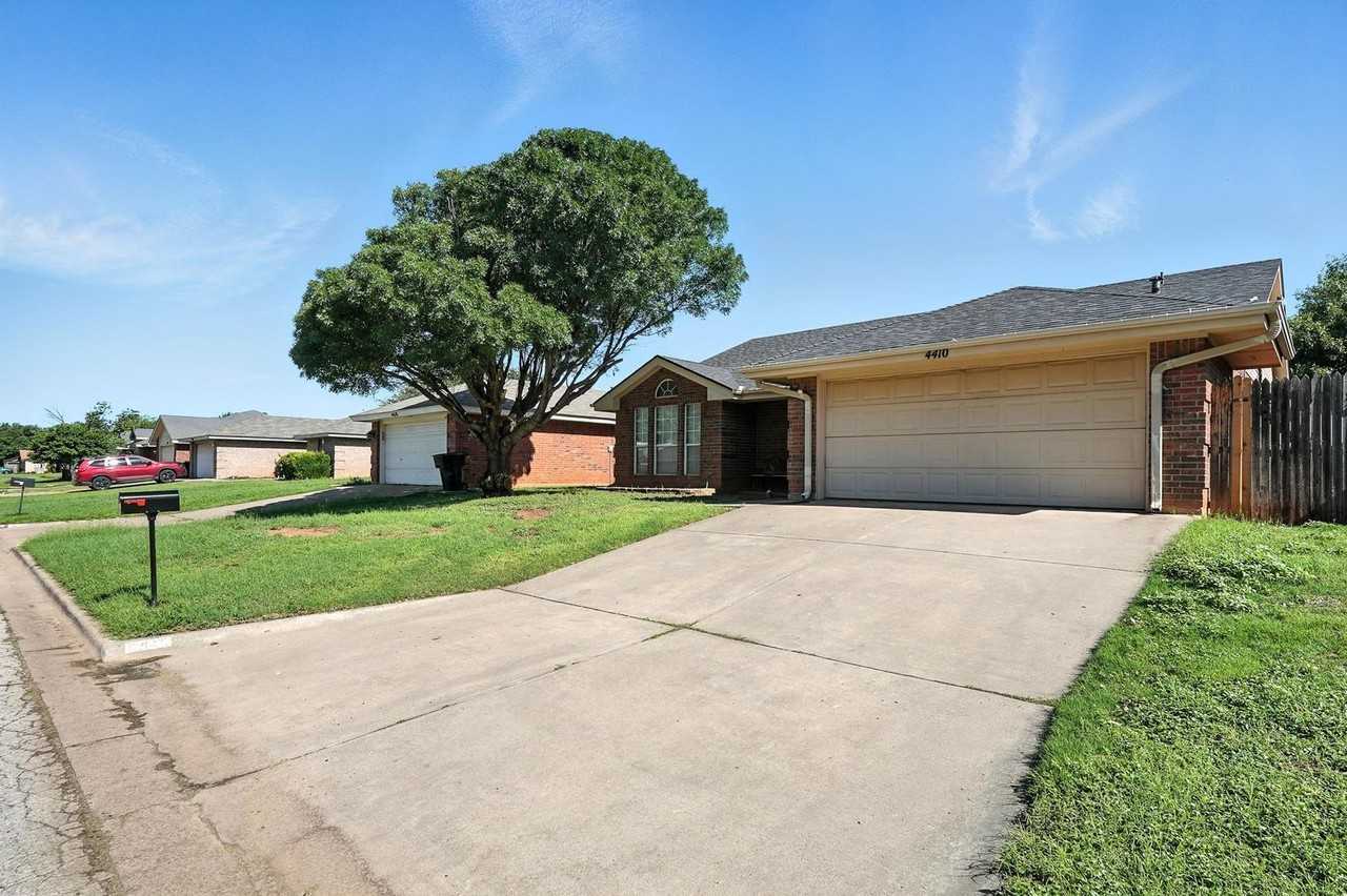 4410 Bob O Link Dr - Photo 3 of 34