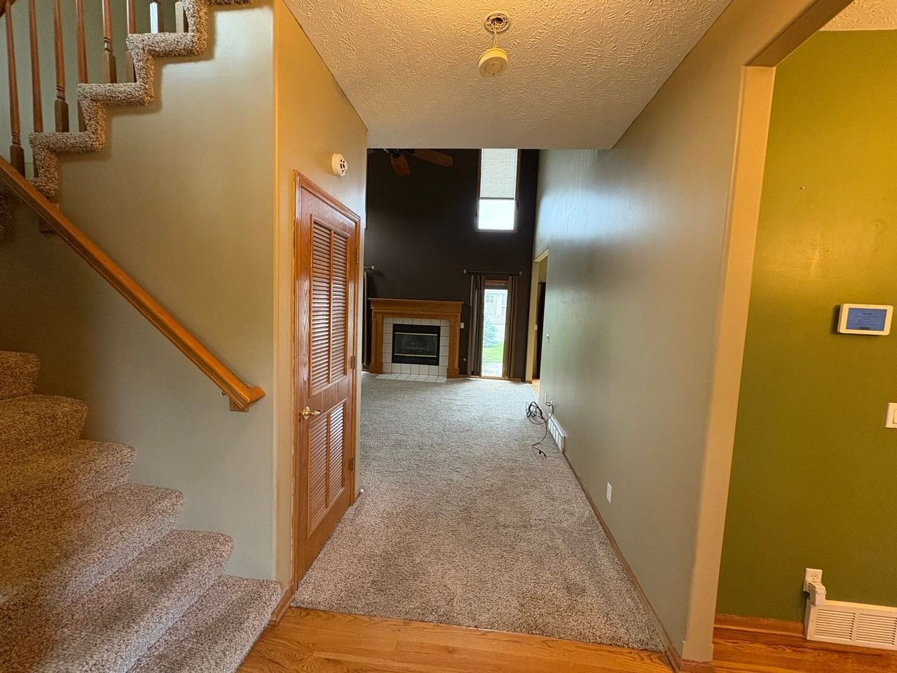 6721 Hillcrest Ln - Photo 2 of 29