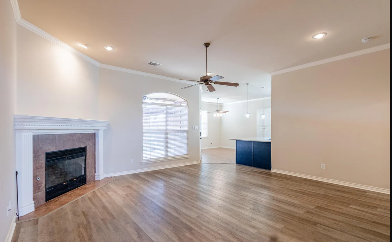 6013 86th St - Photo 2 of 30