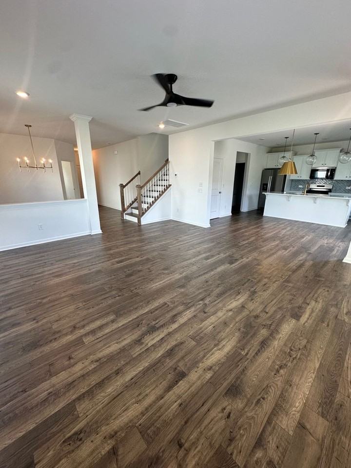 1110 Links Crossing Dr - Photo 3 of 16