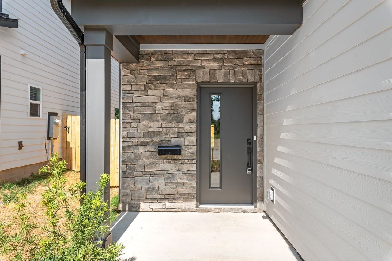 2015 Wilson Ave - Photo 2 of 32