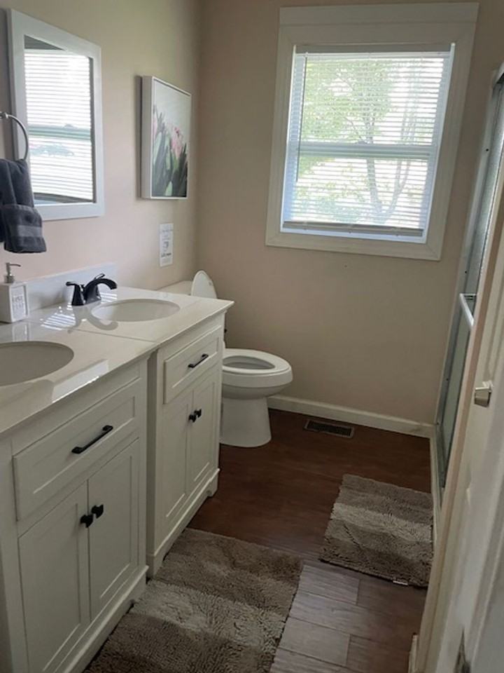812 N Fulton St - Photo 6 of 14
