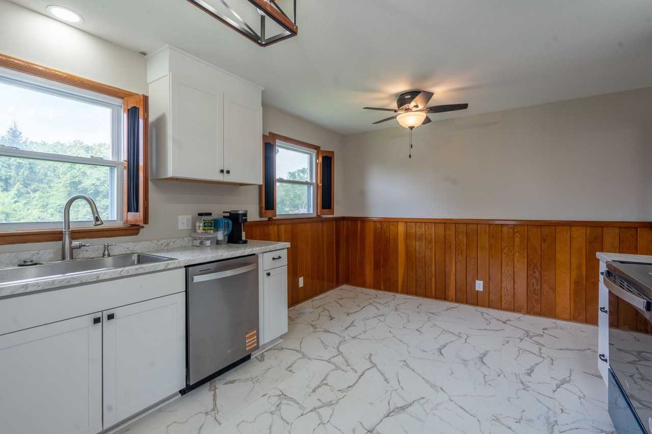 740 Page St - Photo 7 of 19