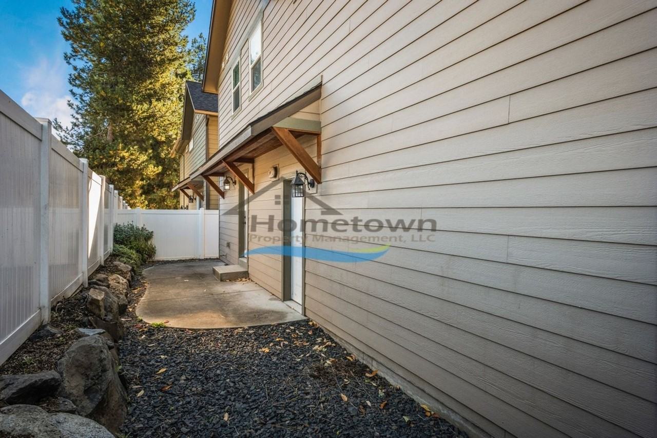 3166 N Honeysuckle Dr - Photo 7 of 24