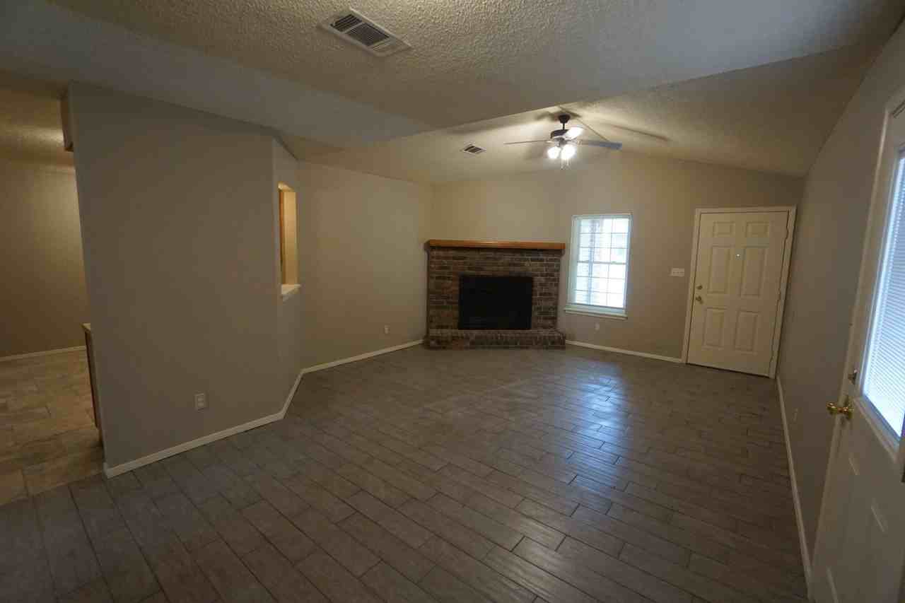4200 S 16th St - Photo 4 of 13