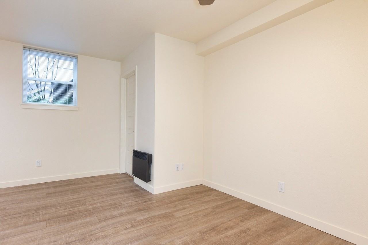48th Street Apartments - Photo 5 of 31