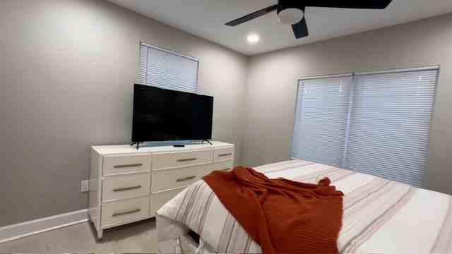 500 Hollywood Ave - Photo 5 of 12