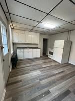 featured image of 136 E Walnut St