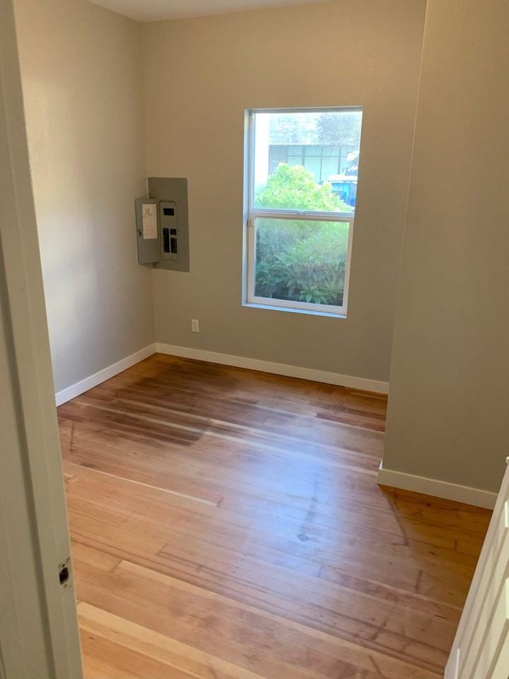 101 Burnett Ave S - Photo 3 of 8