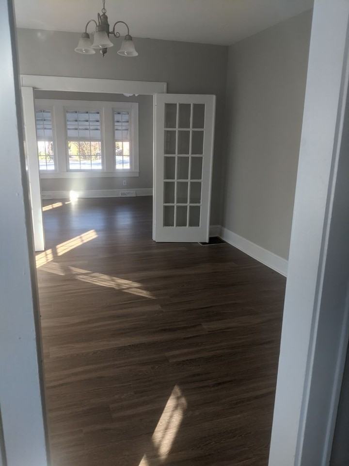 511 Alamance Rd - Photo 4 of 13