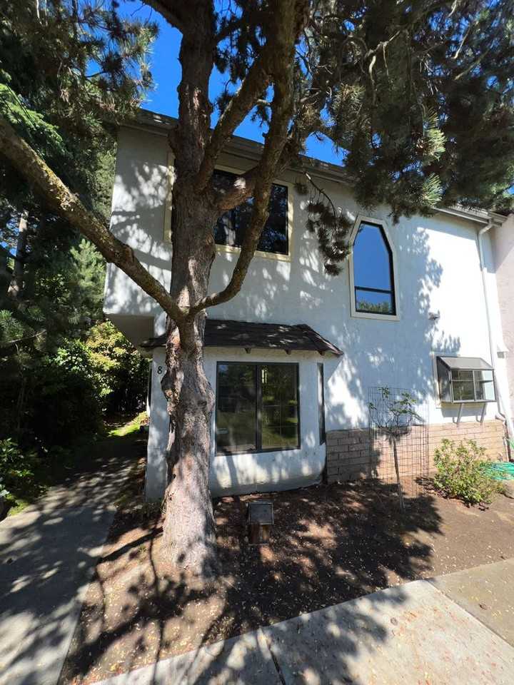 495 Chestnut St #8 - Photo 2 of 17