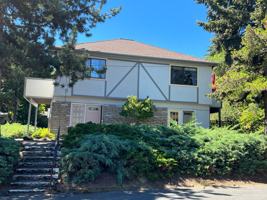 featured image of 495 Chestnut St #18