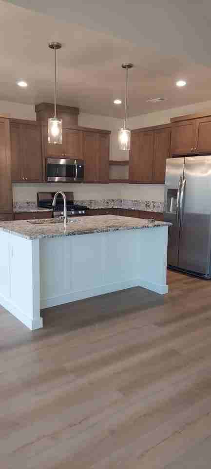 445 Cheney Loop - Photo 5 of 16