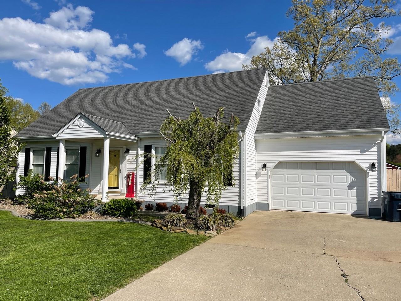 129 Mullins Ave - Photo 2 of 18