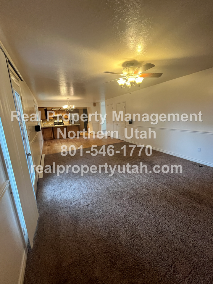 1651 W 1290 N - Photo 6 of 23