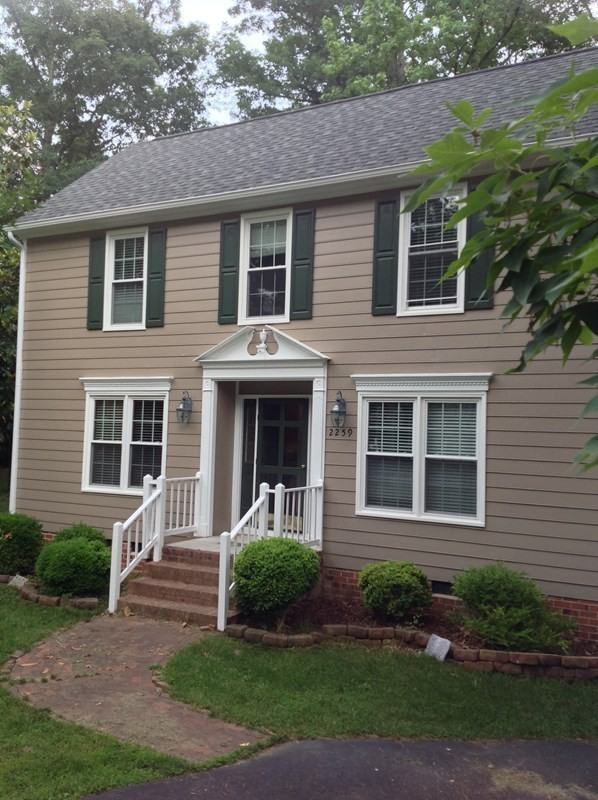 2259 Thornbury Dr - Photo 2 of 16