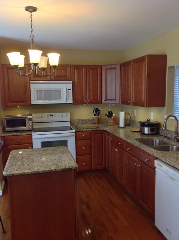 2259 Thornbury Dr - Photo 3 of 16