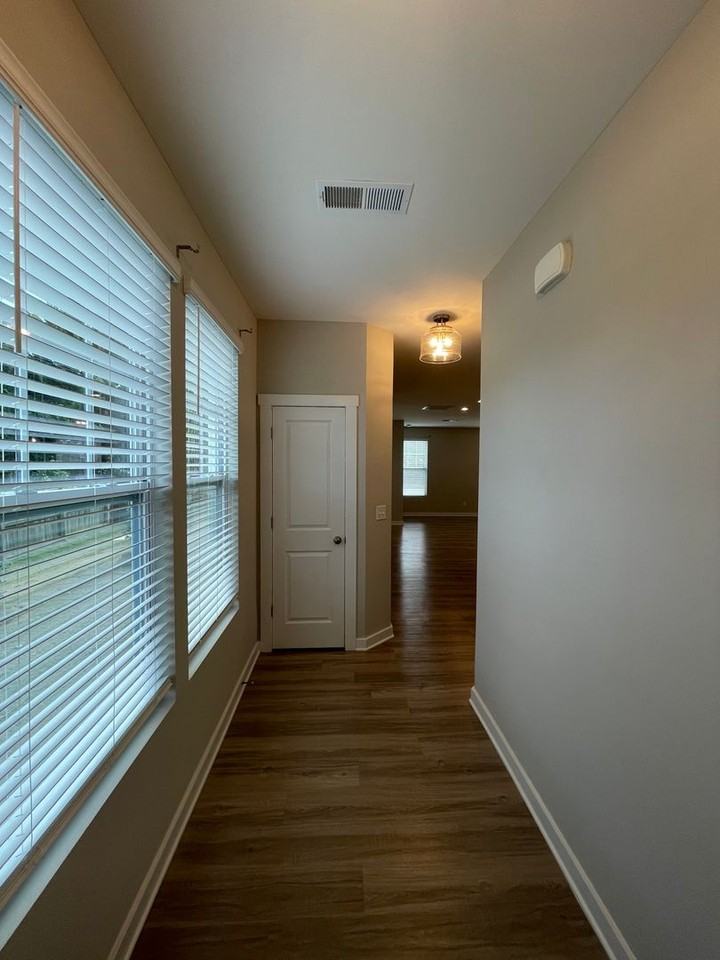 119 Cranford Dr - Photo 4 of 25