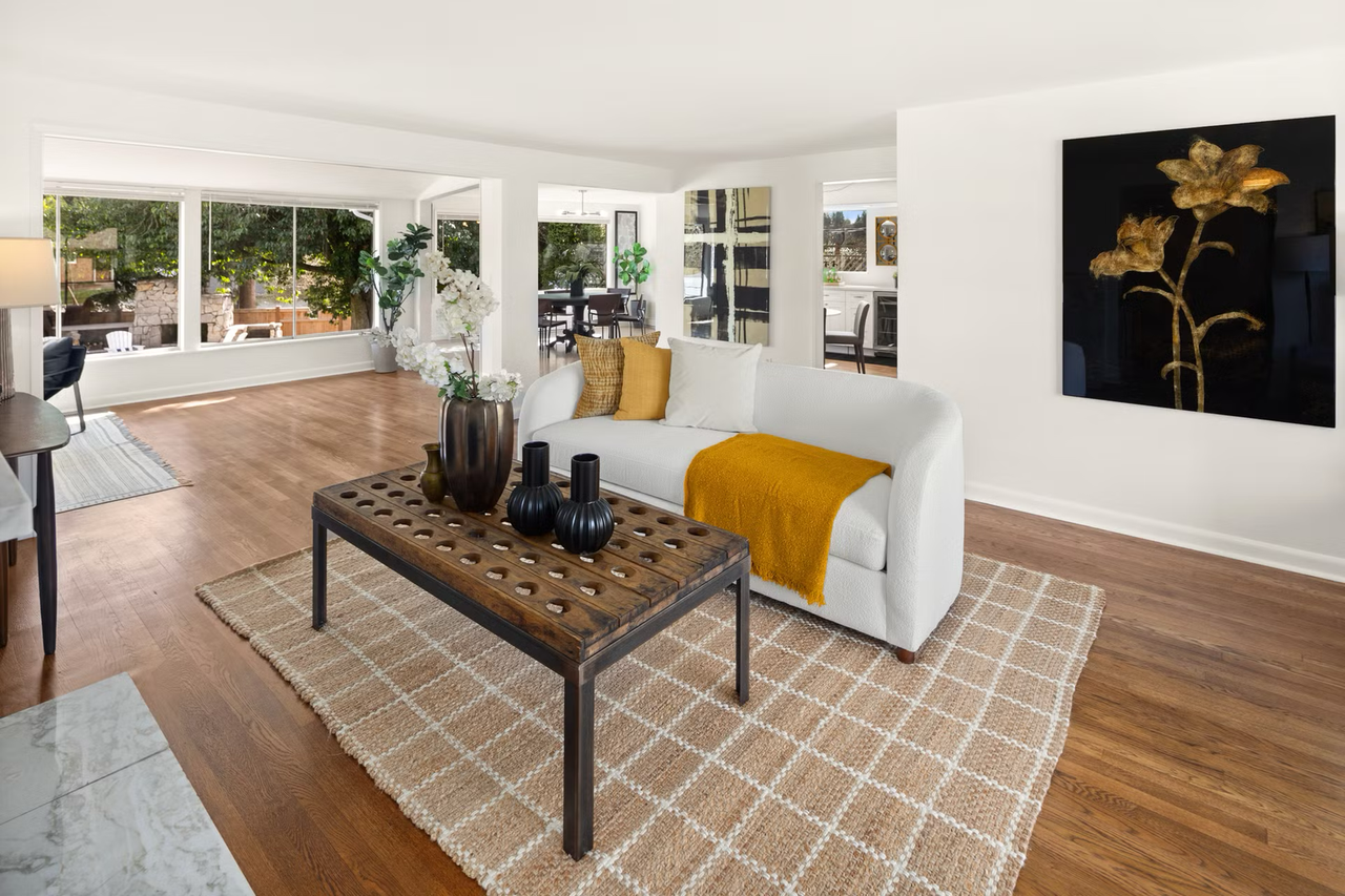 5763 Ne 56th St - Photo 2 of 31