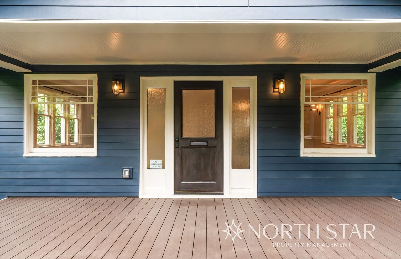 745 4th St - Photo 2 of 34
