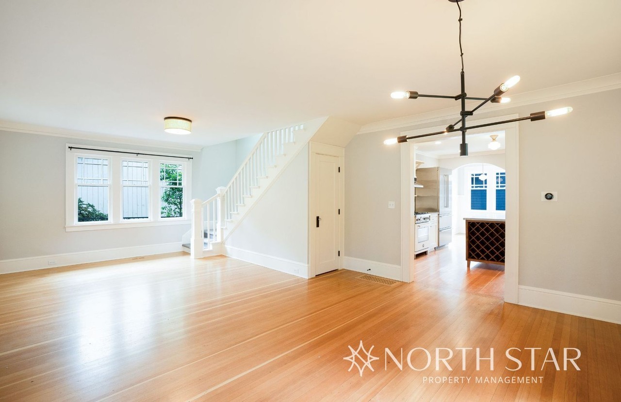 745 4th St - Photo 6 of 34