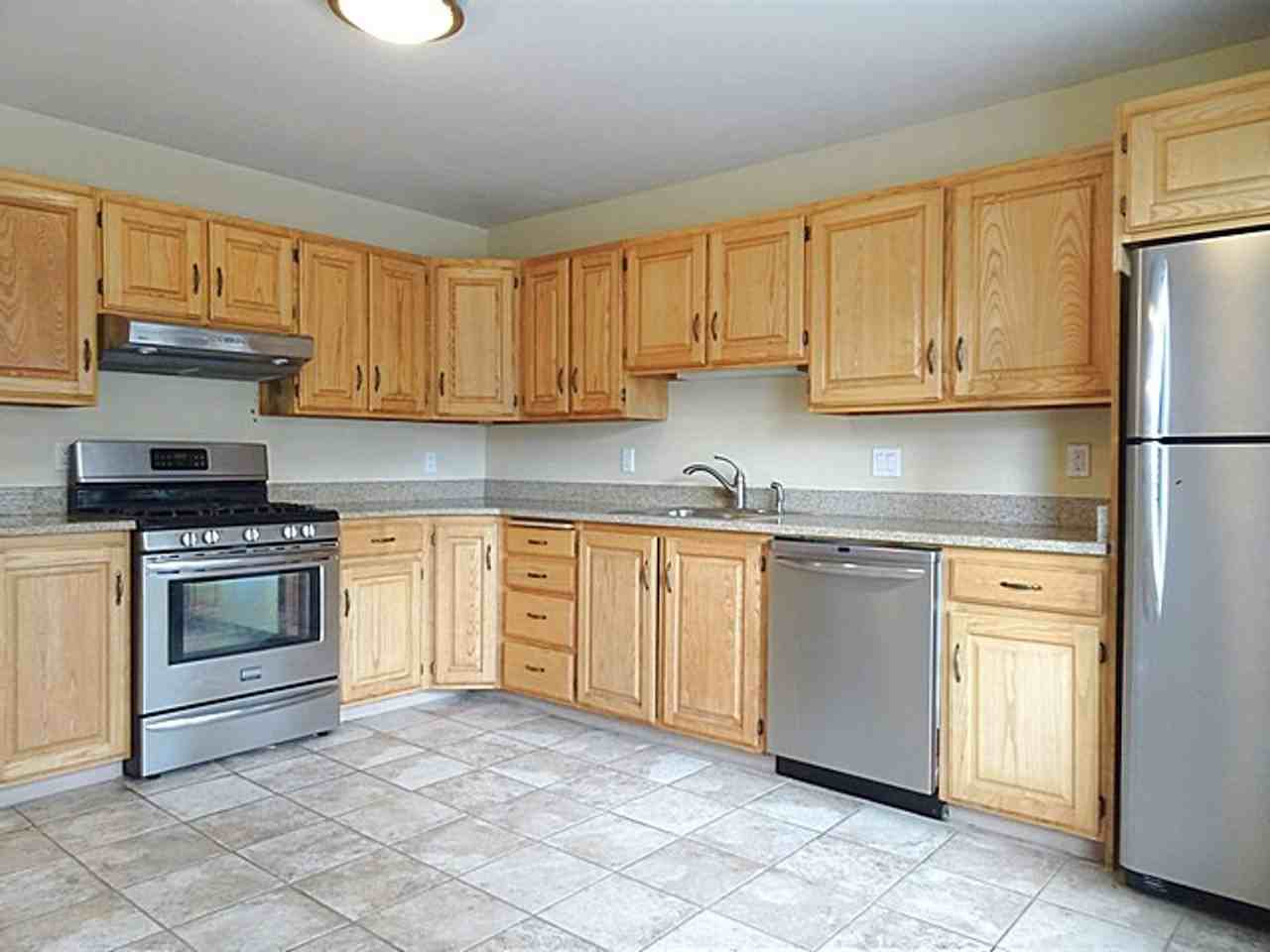 2316 Calumet Cir - Photo 3 of 15