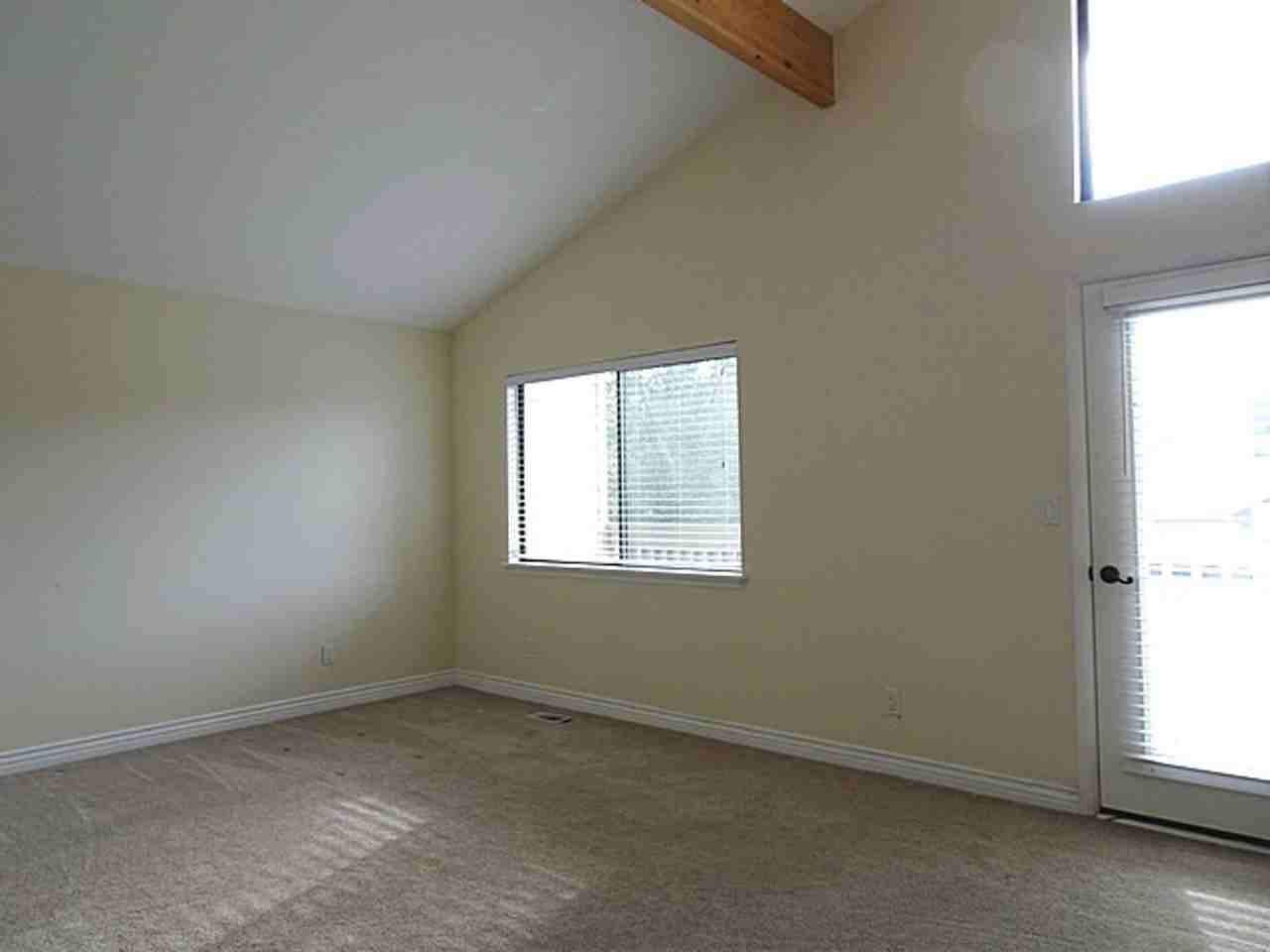 2316 Calumet Cir - Photo 6 of 15