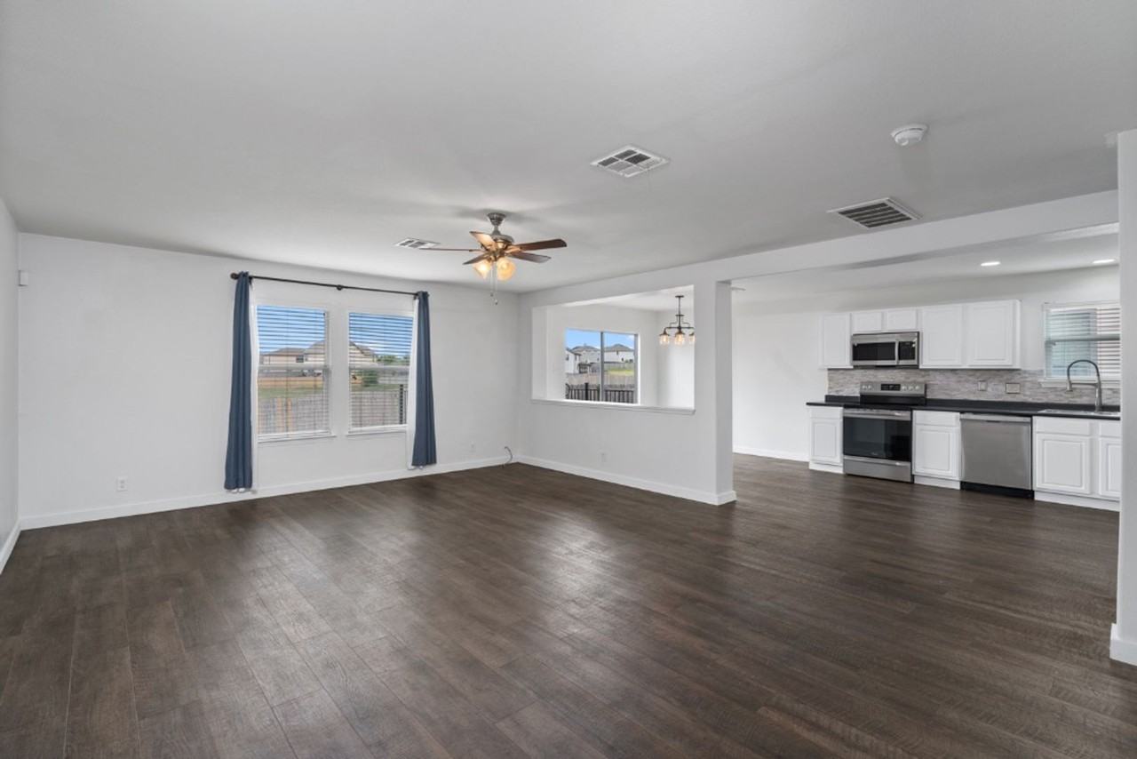 410 Tower Dr - Photo 6 of 27