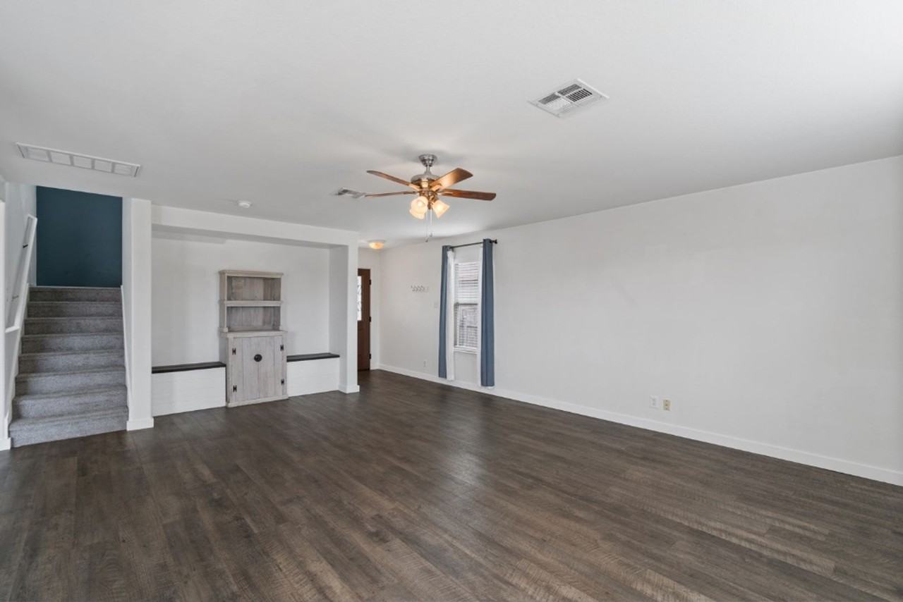 410 Tower Dr - Photo 7 of 27