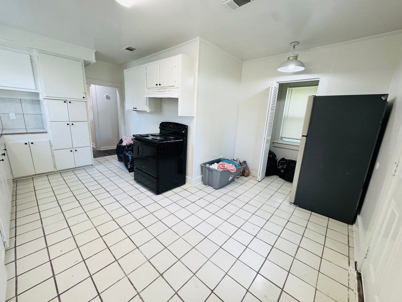 2127 71st Ave - Photo 6 of 28